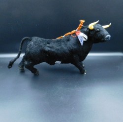 BLACK VELVET SPANISH BULL, HORNS 6.5" HIGH